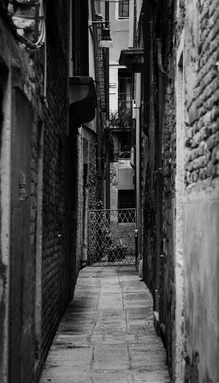 ALLEY